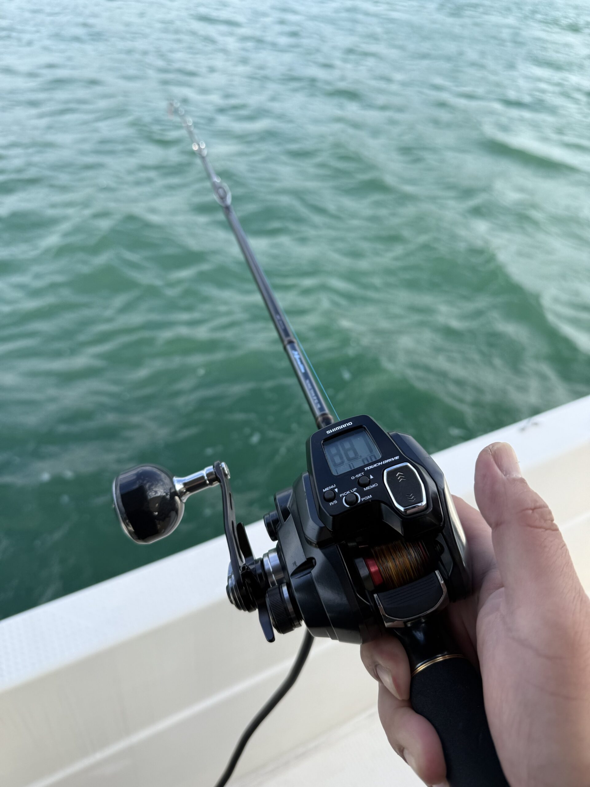 太刀魚テンヤ用のロッドと電動リールのカウンター表示